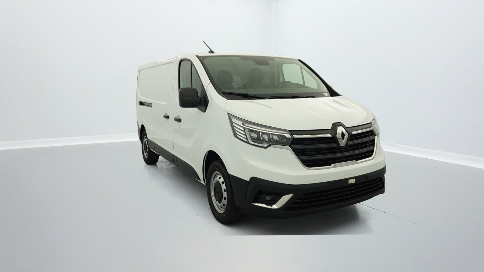 renault TRAFIC FOURGON — photographie 1