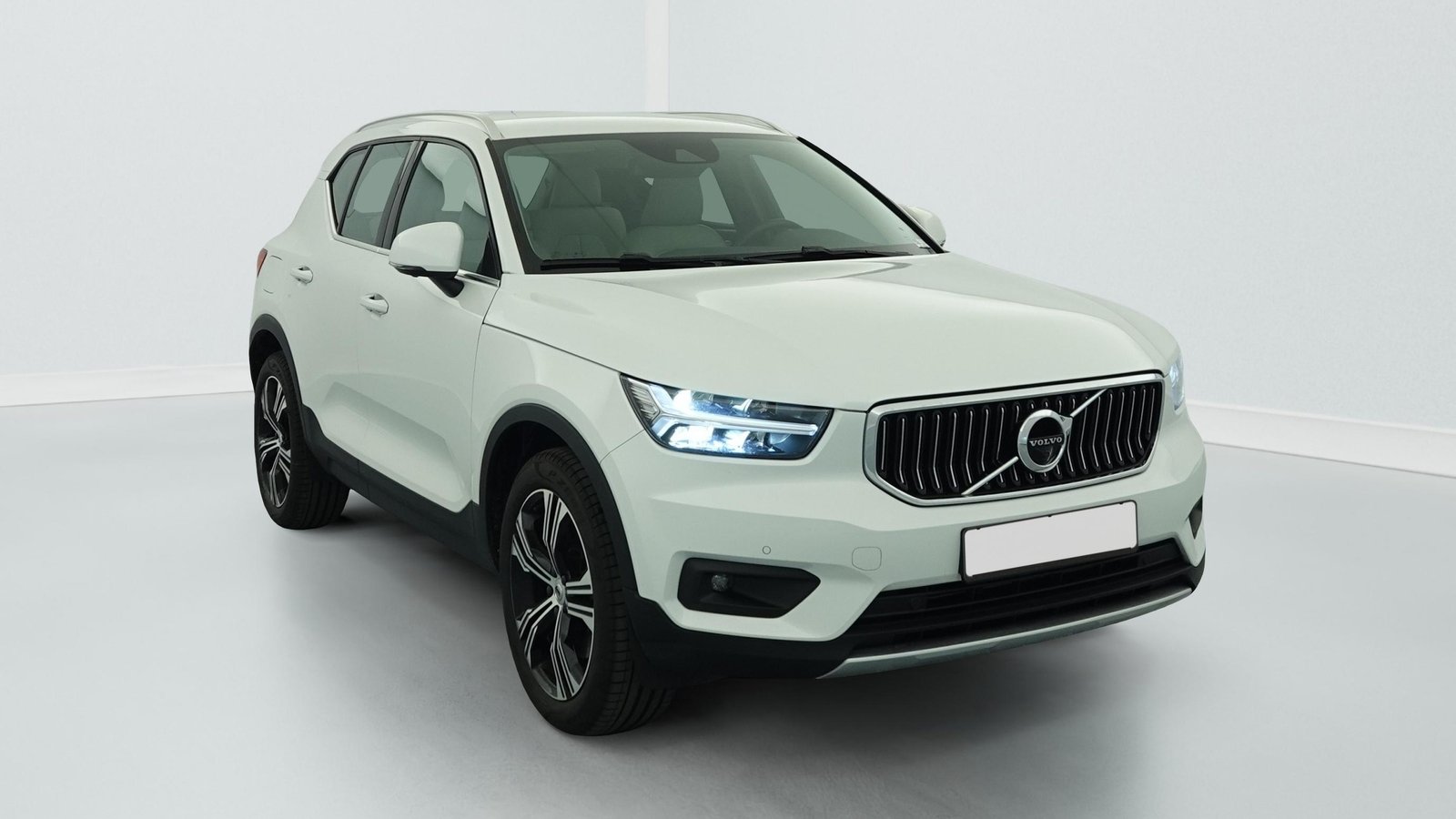 volvo XC40